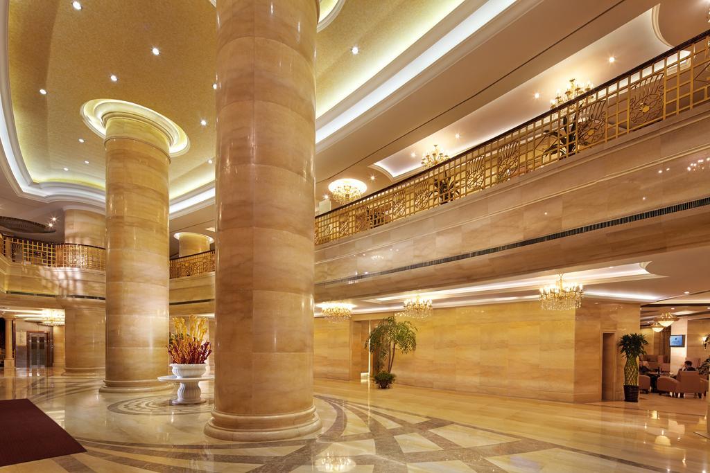 Puxi New Century Hotel Shanghai Bagian luar foto