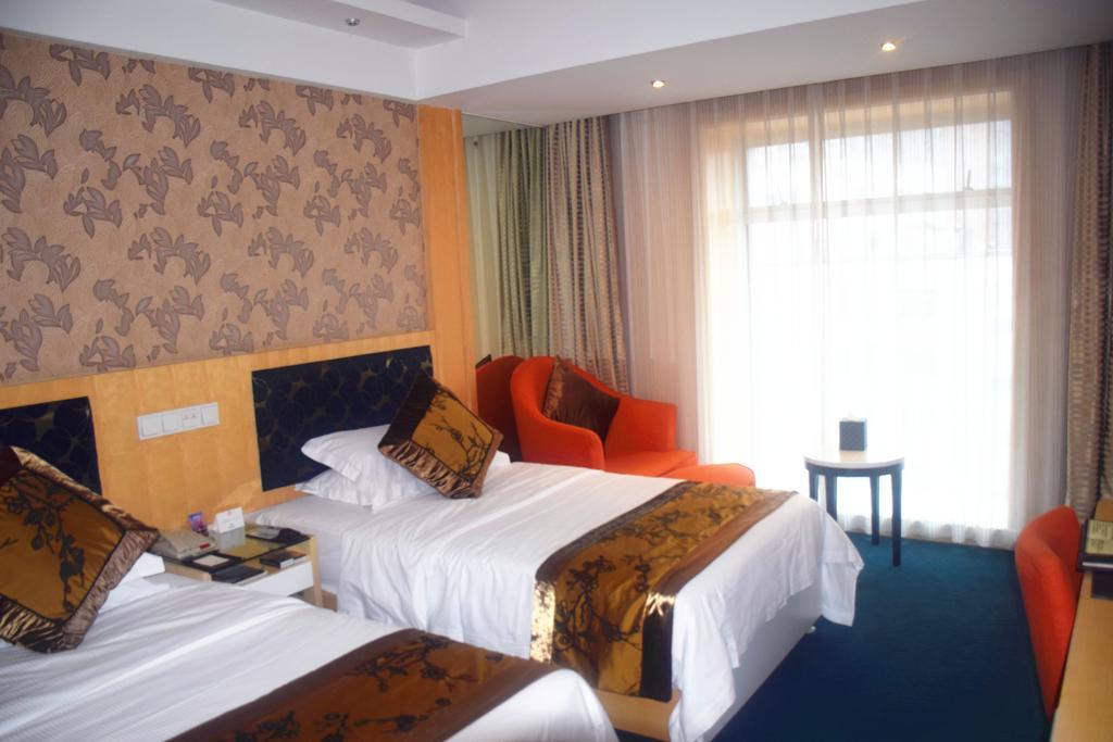 Puxi New Century Hotel Shanghai Bagian luar foto